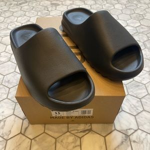 Yeezy slides size 11 men black